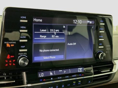 Certified 2024 Toyota Sienna XLE FWD image 16