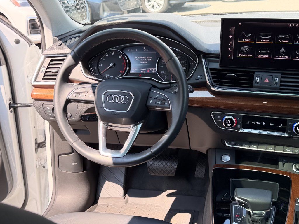 Used 2023 Audi Q5 2.0T Premium w/ Convenience Package AWD/4WD image 22
