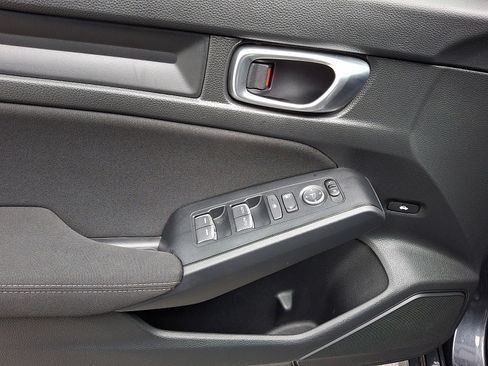 Used 2023 Honda Civic Sport image 12