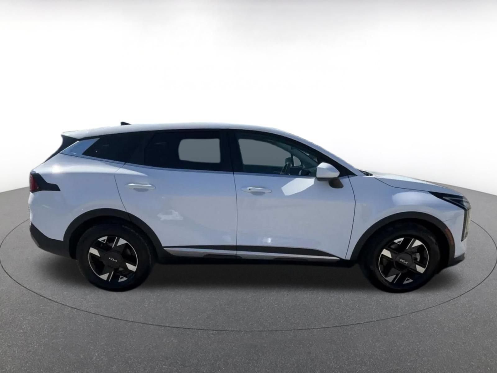 Used 2026 Kia Sportage LX FWD image 15