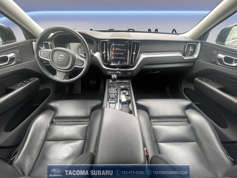 Used 2019 Volvo XC60 T5 Momentum w/ Premium Package AWD/4WD image 12