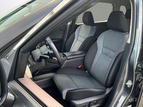 Used 2023 Nissan Rogue SV image 21