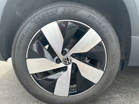 Used 2025 Volkswagen Taos S AWD/4WD image 10