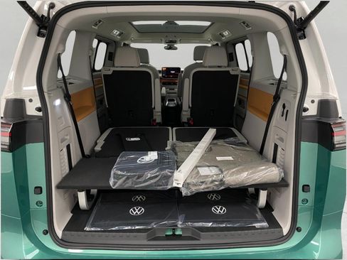 New 2025 Volkswagen ID. Buzz Pro S Plus AWD/4WD image 5