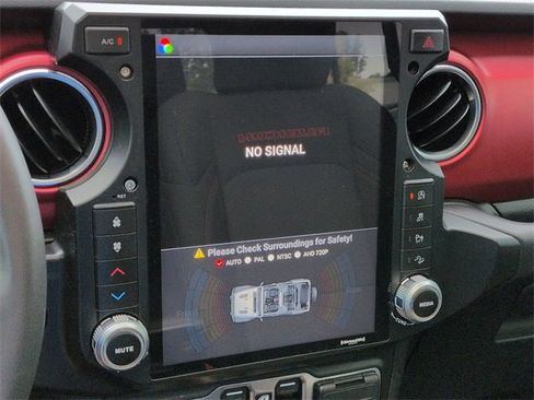 Certified 2023 Jeep Gladiator Rubicon w/ LED Lighting Group image 22