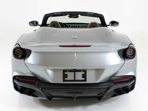 Certified 2023 Ferrari Portofino M RWD image 27