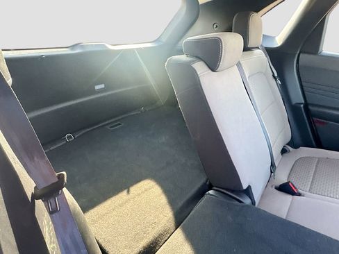 Used 2022 Ford Escape SE image 23