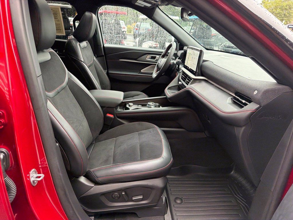 Used 2025 Ford Explorer ST w/ Sun And Sound Package AWD/4WD image 16