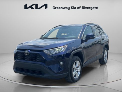 Used 2020 Toyota RAV4 XLE w/ Convenience Package AWD/4WD image 3