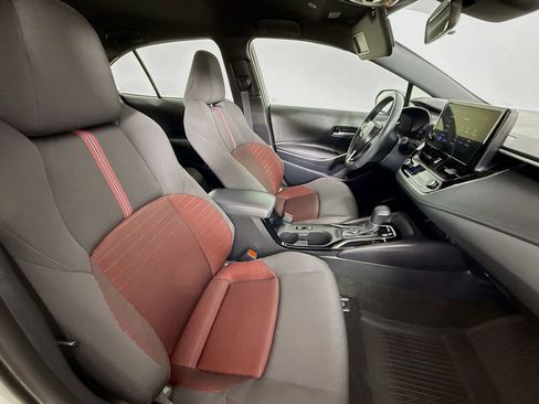 Certified 2025 Toyota Corolla SE image 29