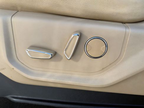 Used 2017 Ford F250 Lariat w/ Lariat Value Package image 12