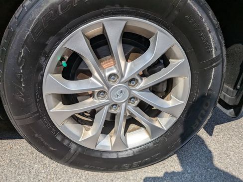 Used 2019 Hyundai Santa Fe SE AWD/4WD image 40