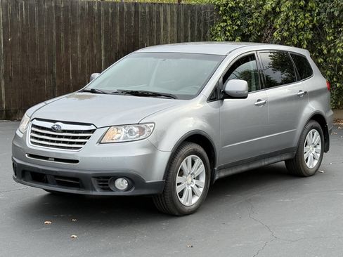 Used 2010 Subaru Tribeca Premium image 3