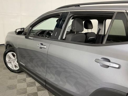 Used 2018 GMC Terrain SLE w/ Driver Convenience Package AWD/4WD image 40