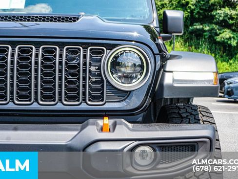Used 2026 Jeep Gladiator Mojave AWD/4WD image 11