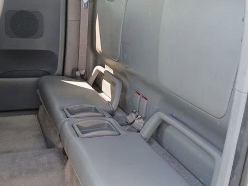 Used 2006 Toyota Tacoma PreRunner image 4