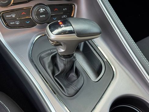 Used 2022 Dodge Challenger SRT Hellcat RWD image 31