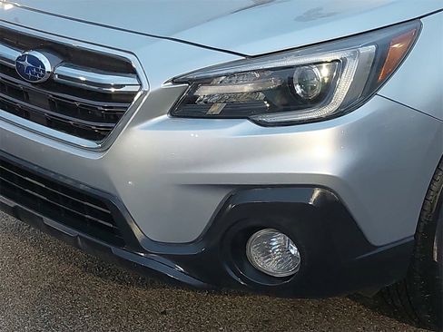 Used 2018 Subaru Outback 2.5i Limited image 32