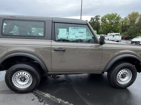 New 2026 Ford Bronco 2-Door AWD/4WD image 3