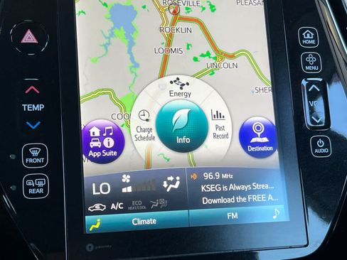 Used 2018 Toyota Prius Prime Premium FWD image 22