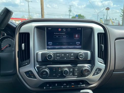 Used 2015 GMC Sierra 1500 SLT w/ SLT Preferred Package AWD/4WD image 13