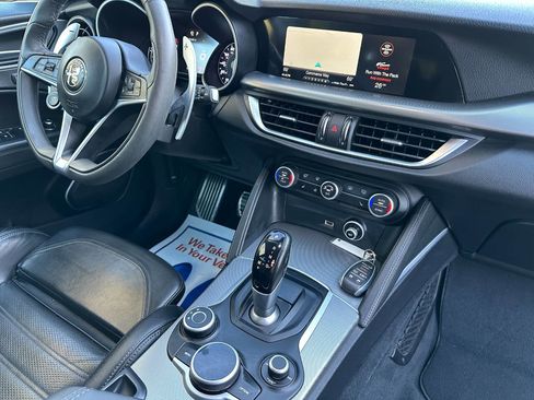 Used 2018 Alfa Romeo Stelvio Ti Sport image 25
