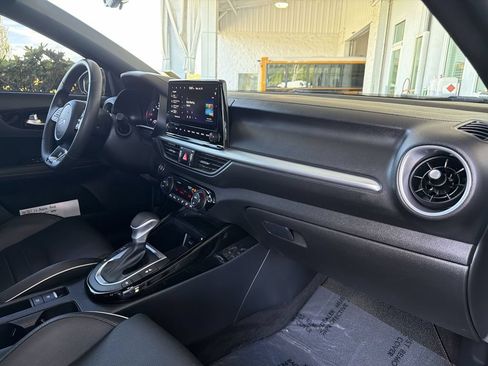 Used 2024 Kia Forte GT-Line w/ GT-Line Premium Package FWD image 30
