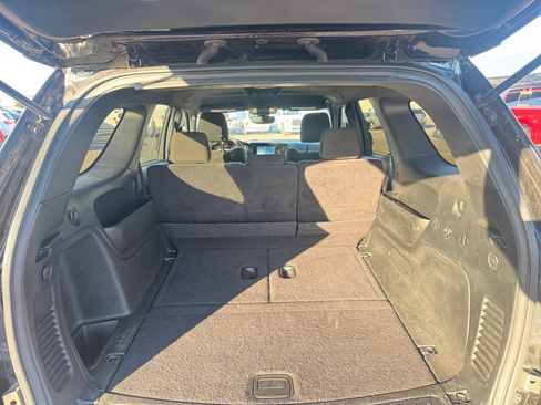 Used 2023 Dodge Durango SXT image 28