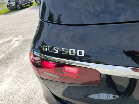 New 2026 Mercedes-Benz GLS 580 4MATIC image 6