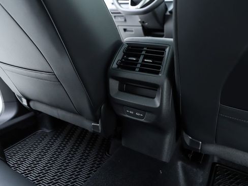 New 2026 Volkswagen Tiguan SE R-Line FWD image 78