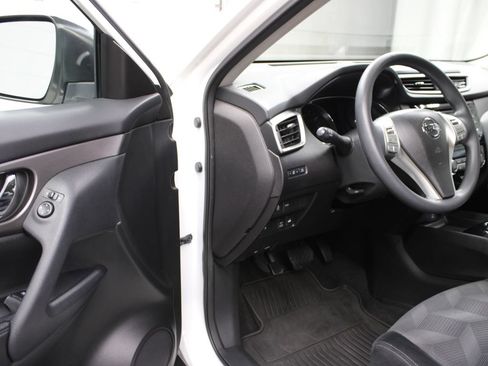 Used 2015 Nissan Rogue SV AWD/4WD image 43