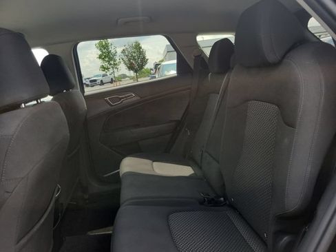 Certified 2023 Kia Sportage LX AWD/4WD image 9