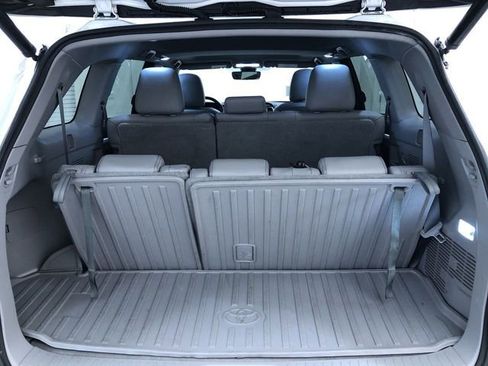 Certified 2017 Toyota Highlander XLE image 32