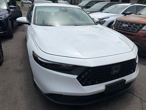 Used 2023 Honda Accord LX image 2