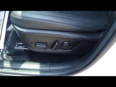 Used 2024 Kia Sorento S image 17