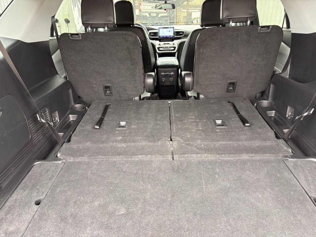 Used 2021 Ford Explorer XLT w/ Equipment Group 202A AWD/4WD image 10