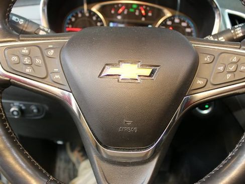 Used 2018 Chevrolet Equinox Premier AWD/4WD image 19