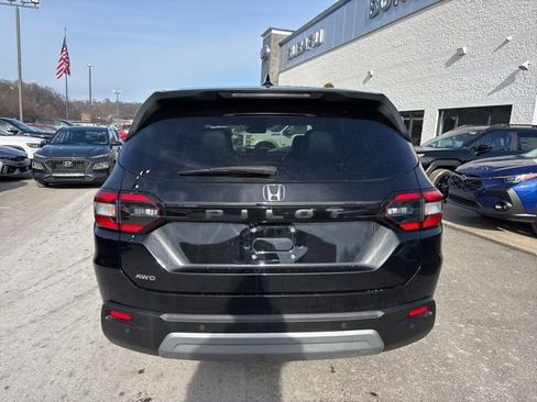 Used 2023 Honda Pilot EX-L image 4