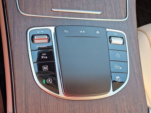 Certified 2022 Mercedes-Benz GLC 300 4MATIC image 25