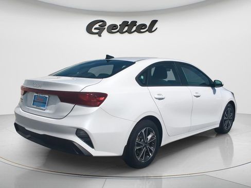 Used 2023 Kia Forte LXS FWD image 5