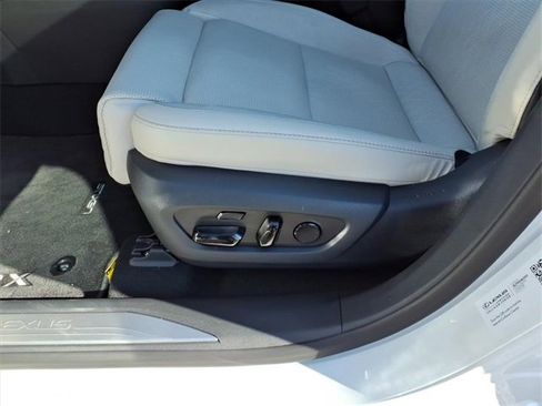 Used 2025 Lexus RX 350 FWD image 12