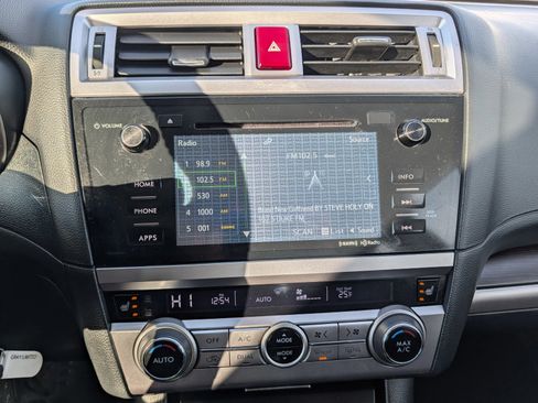 Used 2015 Subaru Legacy 2.5i Limited image 22