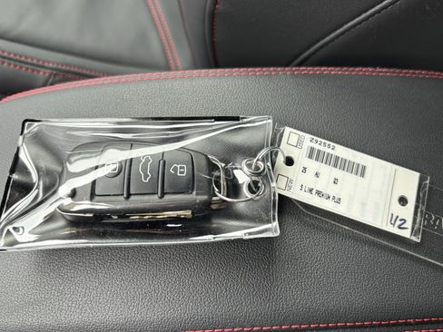 Used 2025 Audi Q3 2.0T Premium Plus w/ Premium Plus Package image 38