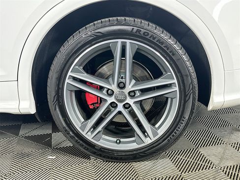 Used 2018 Audi SQ5 Prestige w/ Prestige Package image 35
