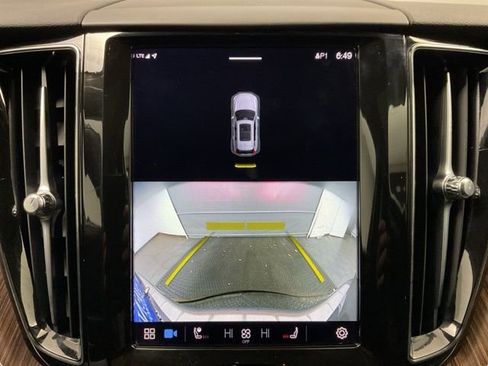 Used 2023 Volvo XC60 B5 Plus w/ Climate Package image 19