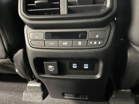 New 2026 Honda Pilot TrailSport image 25