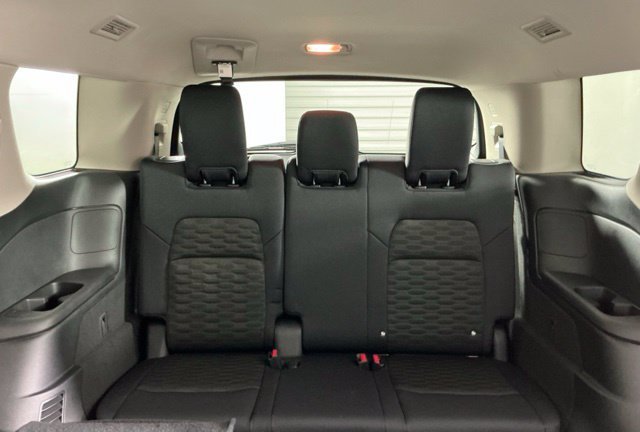 Used 2025 Nissan Pathfinder SV w/ SV Premium Package FWD image 25