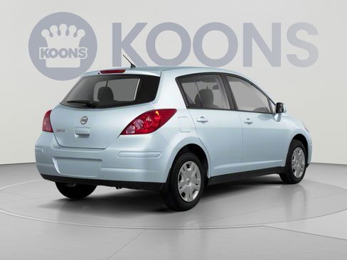 Used 2010 Nissan Versa 1.8 S w/ PWR Plus Pkg FWD image 2