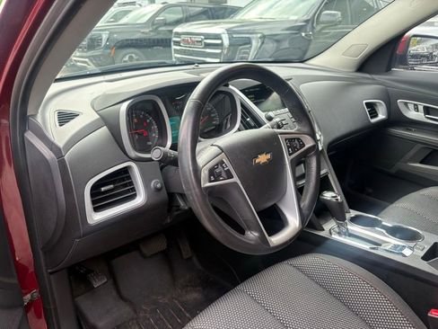 Used 2017 Chevrolet Equinox LT w/ Convenience Package image 6