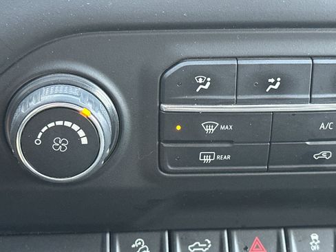 Used 2019 Chevrolet Silverado 1500 Custom Trail Boss w/ Custom Convenience Package image 28